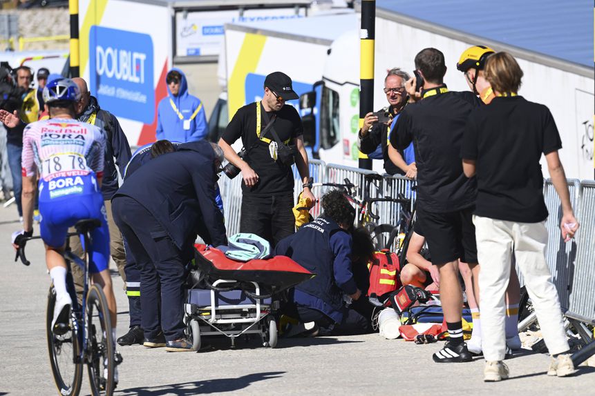Tobias Johannessen terminou etapa em sofrimento e teve de receber oxigénio (Imago)