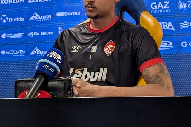 Santa Clara: Gabriel Batista ‘centenário’ frente ao Varazdin