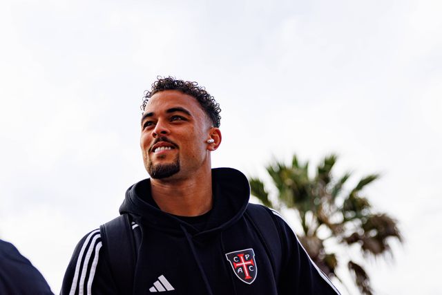 Paulo Fonseca: «Devo dizer a verdade, Kluivert é uma possibilidade para nós»