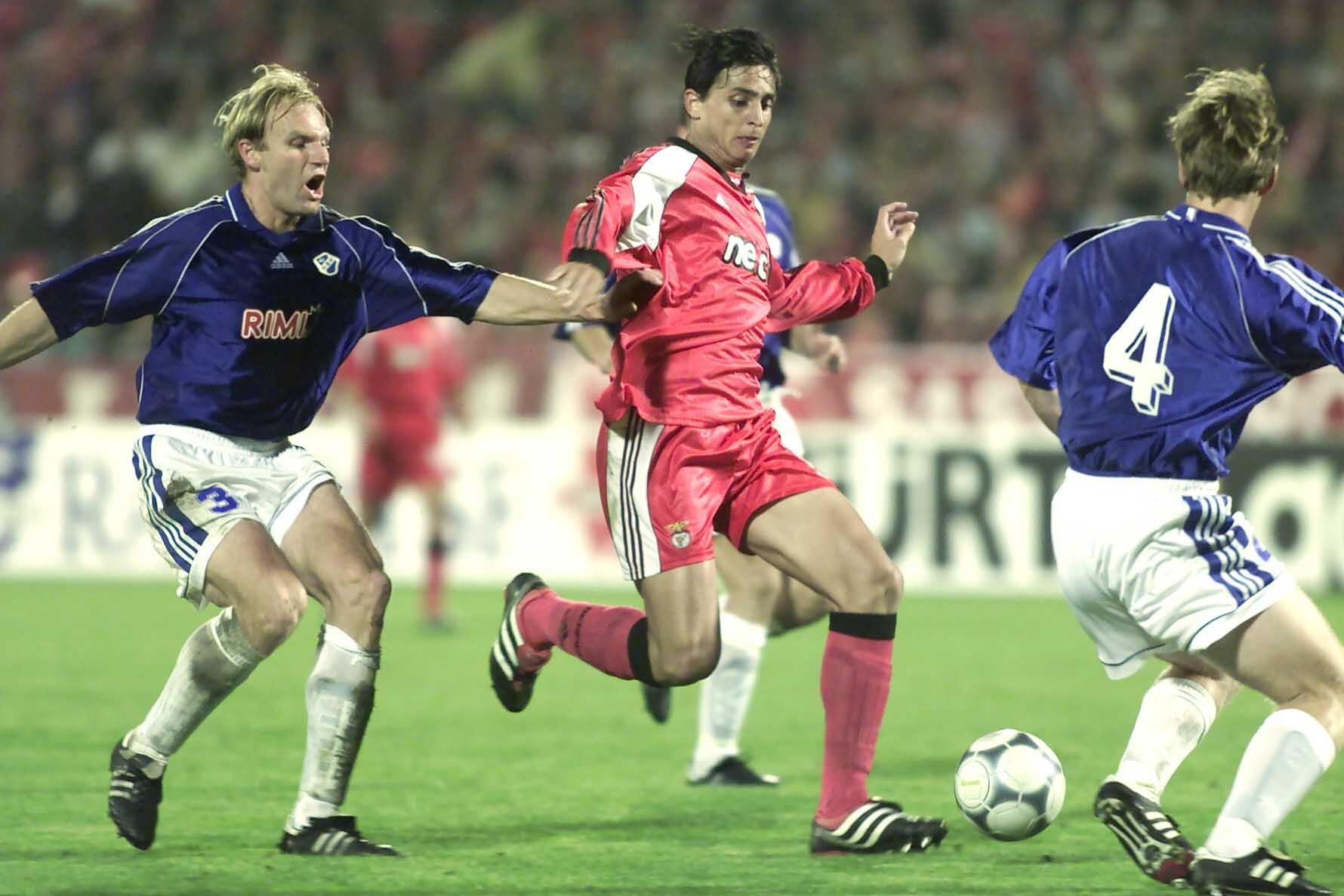 Halmstads 2-1 Benfica, 1.ª mão da 1.ª ronda da Taça UEFA 2000/01. Este jogo foi com Jupp Heynckes, a 2.ª mão (2-2 e consequente eliminação) foi com José Mourinho (Foto: ASF)