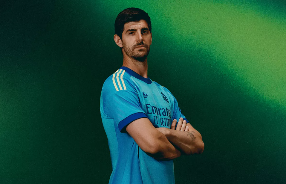 Courtois com a camisola alternativa do Real Madrid para 2026/27 - Foto: Real Madrid