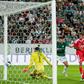 Momento do segundo golo do St. Gallen - Foto: IMAGO