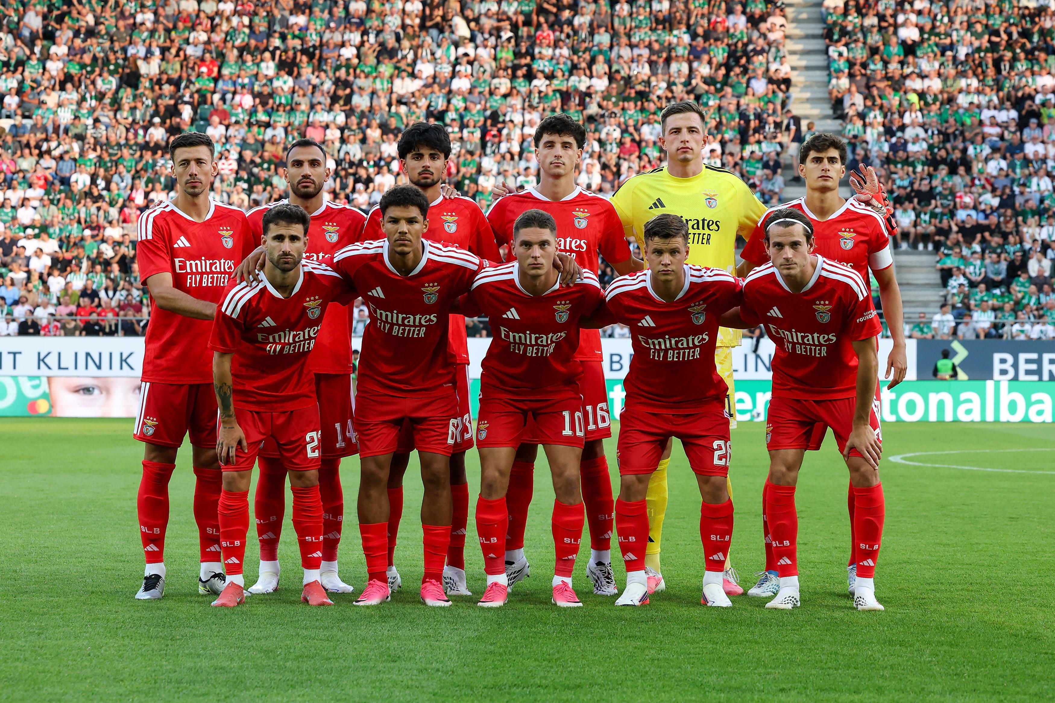 O primeiro onze oficial do Benfica de Marco Silva, no jogo frente ao St- Gallen - Foto: IMAGO