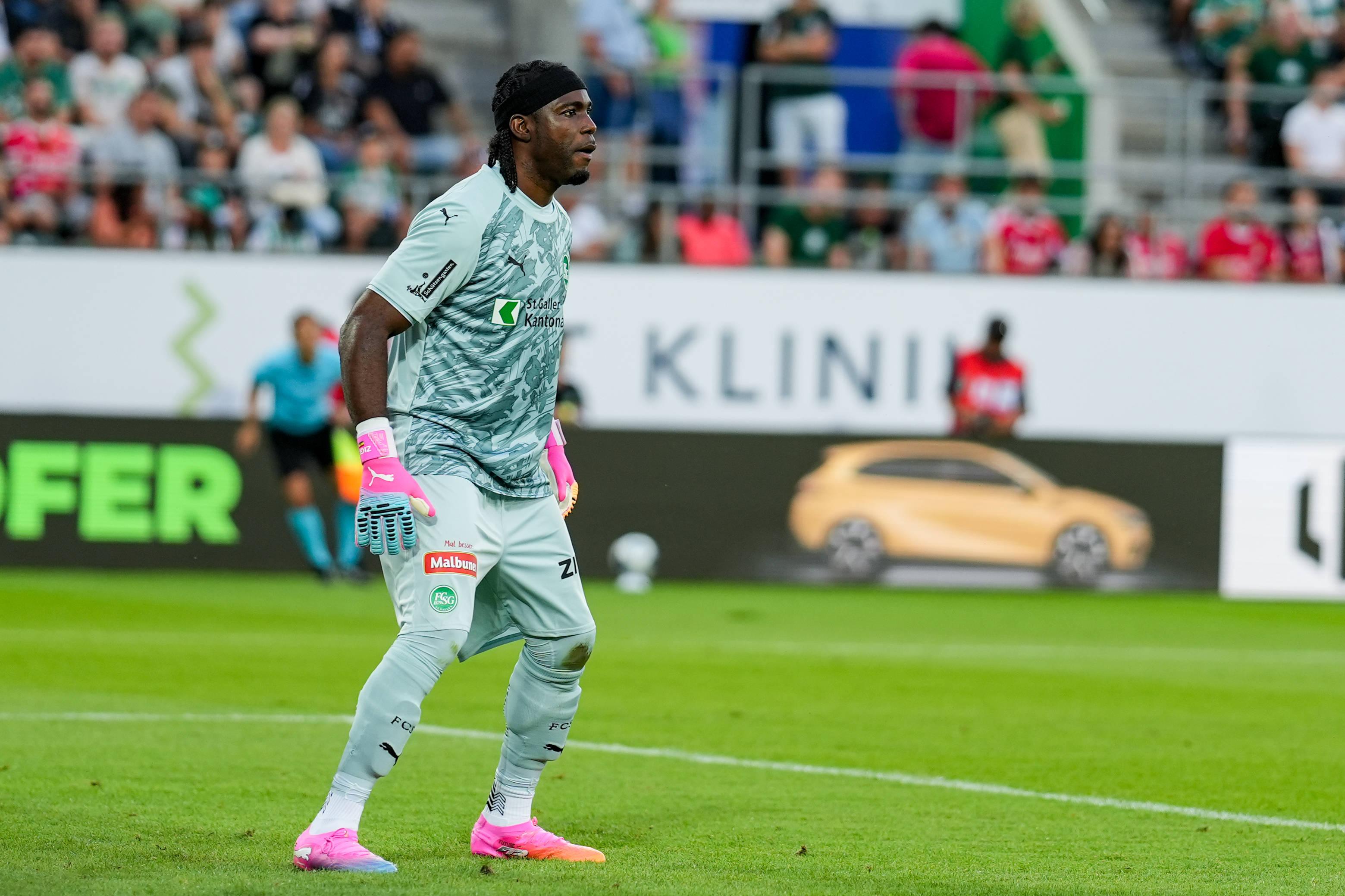 Ati-Zigi, guarda-redes do St. Gallen - Foto: IMAGO