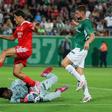 Mesmo na porta de saída, Tiago Gouveia ainda foi a jogo diante do St. Gallen - Foto: IMAGO