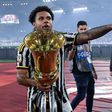 Oficial: Weston McKennie renova com a Juventus