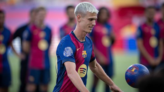 Dani Olmo continua em dúvida para se estrear pelo Barcelona