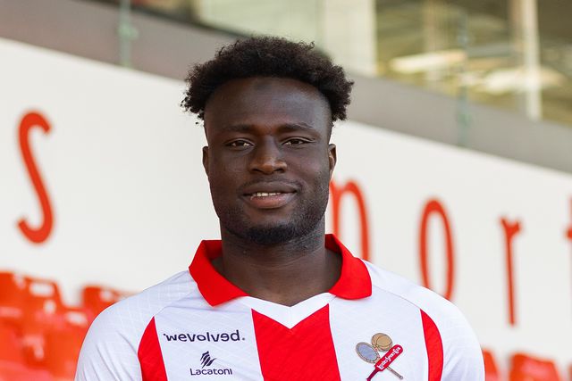 Oficial: Régis Ndo reforça o ataque do Leixões