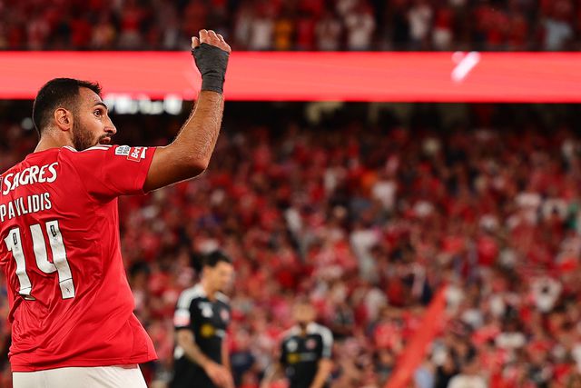 Benfica caminha sobre gelo fino