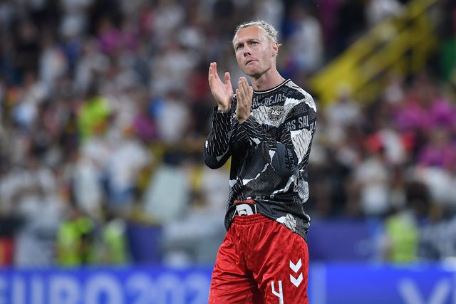 Simon Kjaer anuncia retirada da seleção da Dinamarca