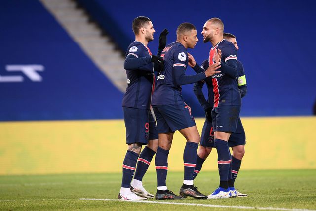 Famalicão tenta internacional francês que jogou com Mbappé, Messi e Neymar no PSG