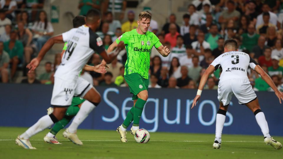 Futebol leonino de sonho em noite de verão algarvio (crónica)