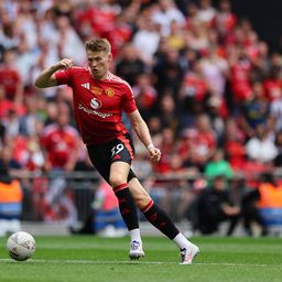 Nápoles pressiona por McTominay