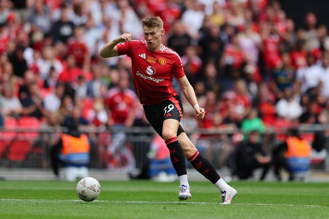 Nápoles pressiona por McTominay