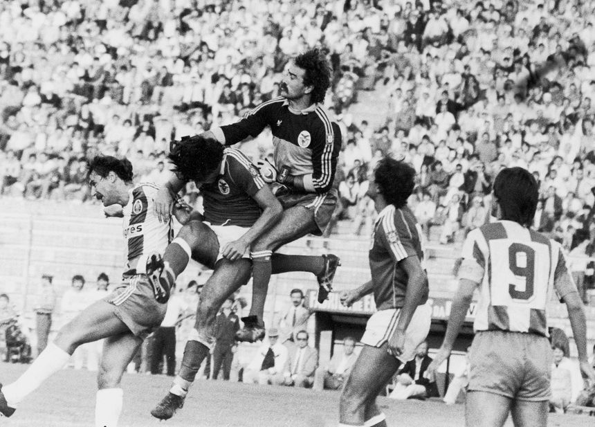 Bento em ação frente ao FC Porto, no Estádio das Antas