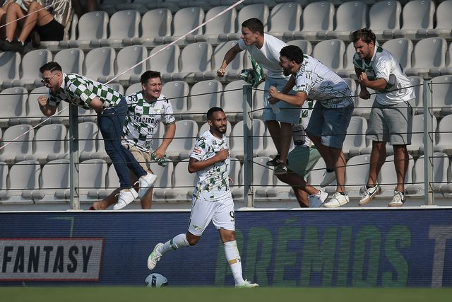 Diferença nos arranques marcou o dérbi vimaranense (crónica)