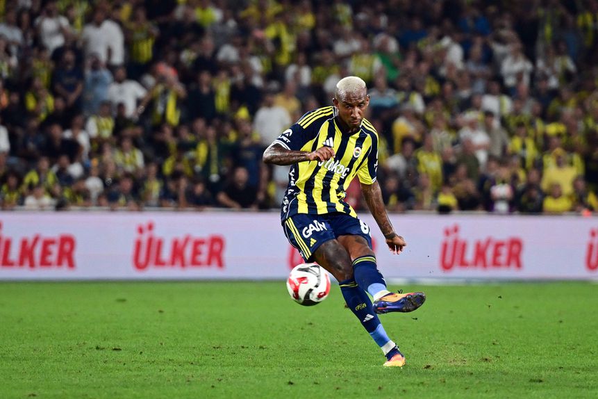 Anderson Talisca, jogador do Fenerbahçe