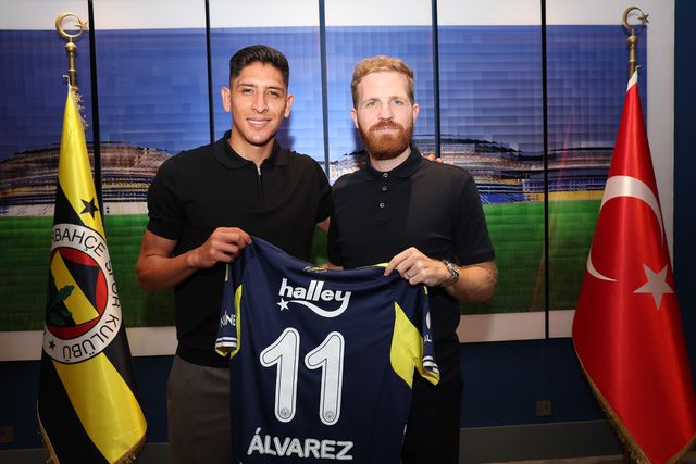 Edson Álvarez vai jogar com a camisola 11 (Fenerbahçe)