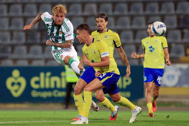Encontro entre arouquenses e vila-condenses foi um hino ao futebol (Foto: José Coelho/LUSA)