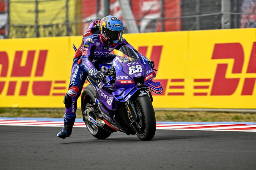 Miguel Oliveira em ação na Hungria