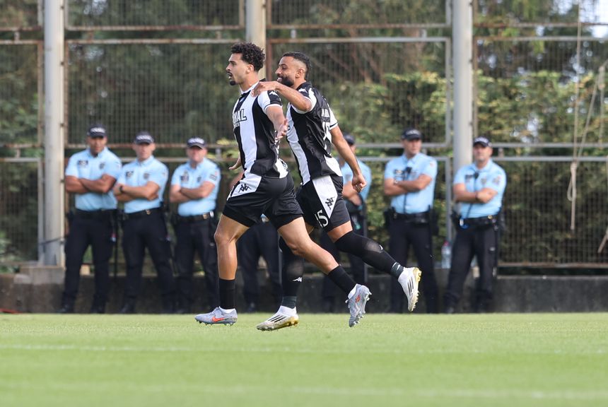 Festejos do Nacional frente ao Sporting