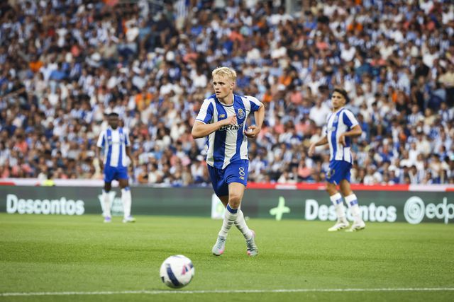 Victor Froholdt no jogo de apresentação do FC Porto.