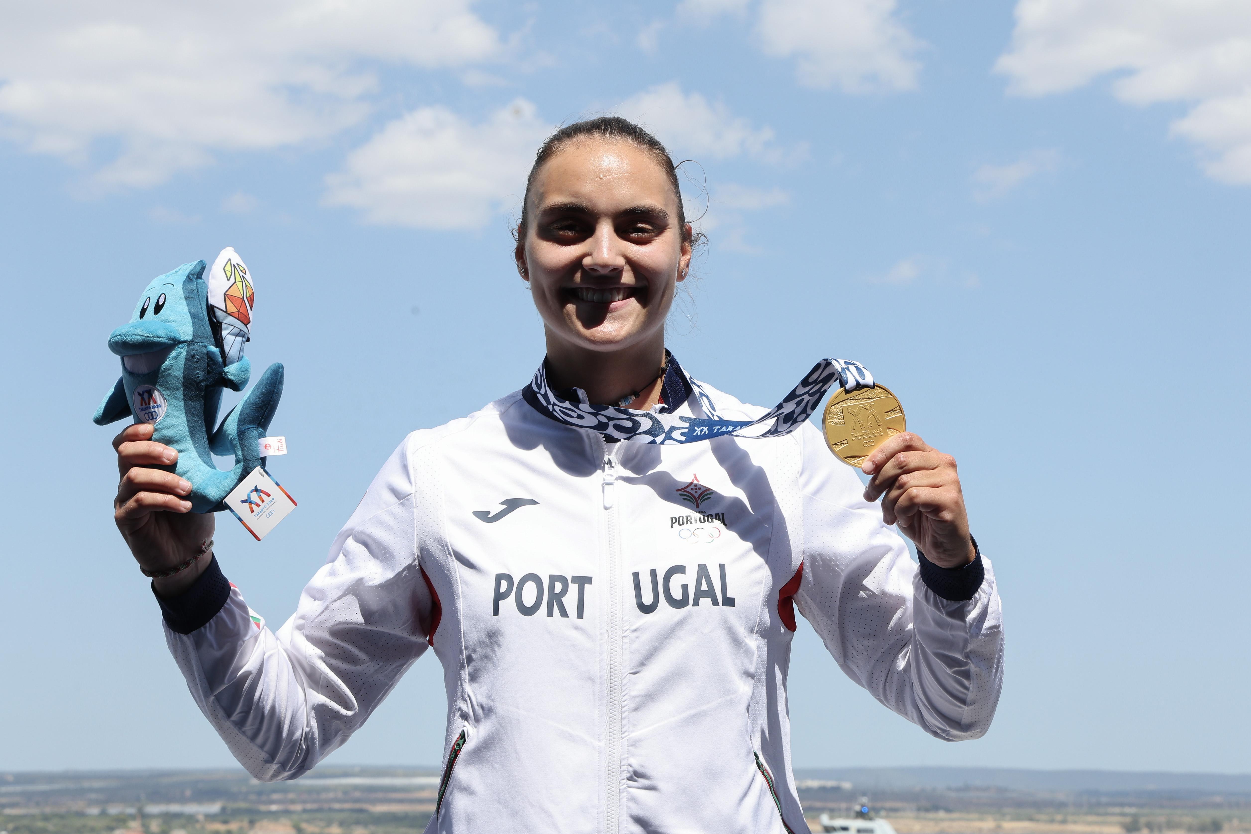 Ana Brito conquistou a medalha de ouro  em K1 500 metros nos Jogos do Mediterrâneo (COP)