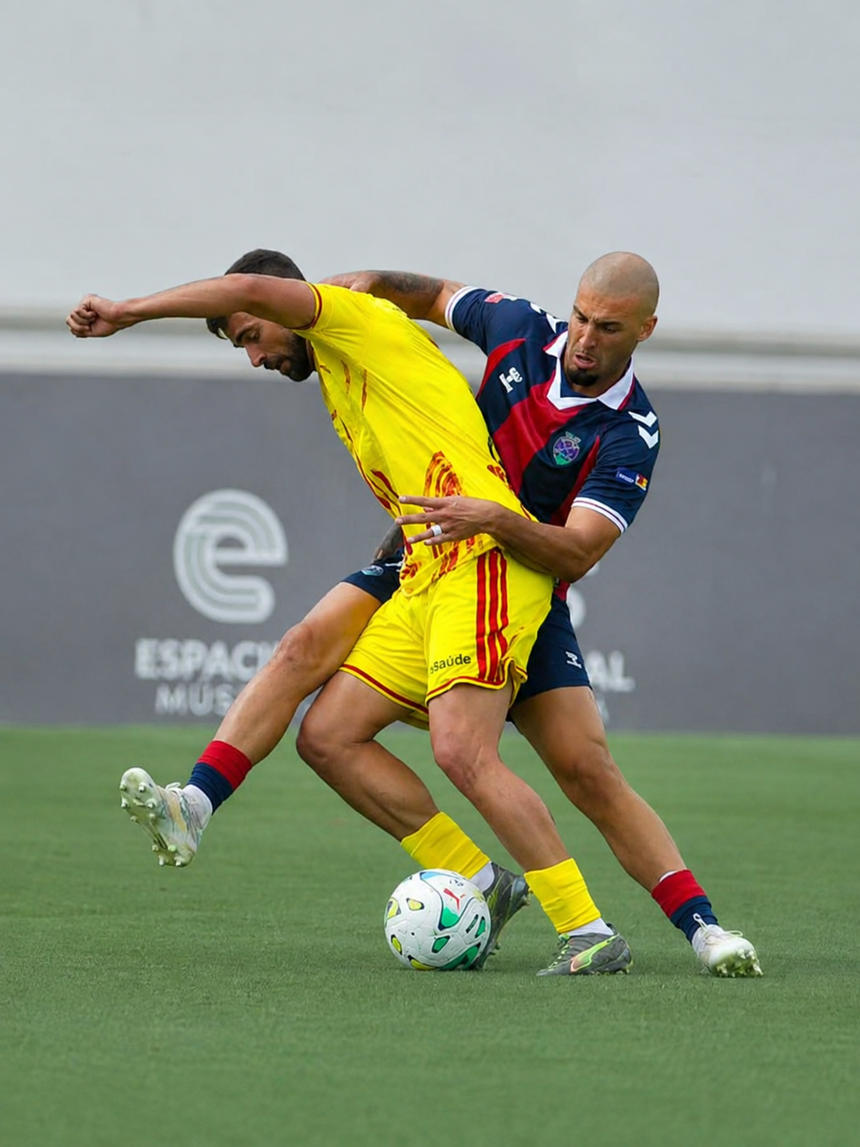 Chaves e Aves SAD empataram a duas bolas. Foto: Chaves