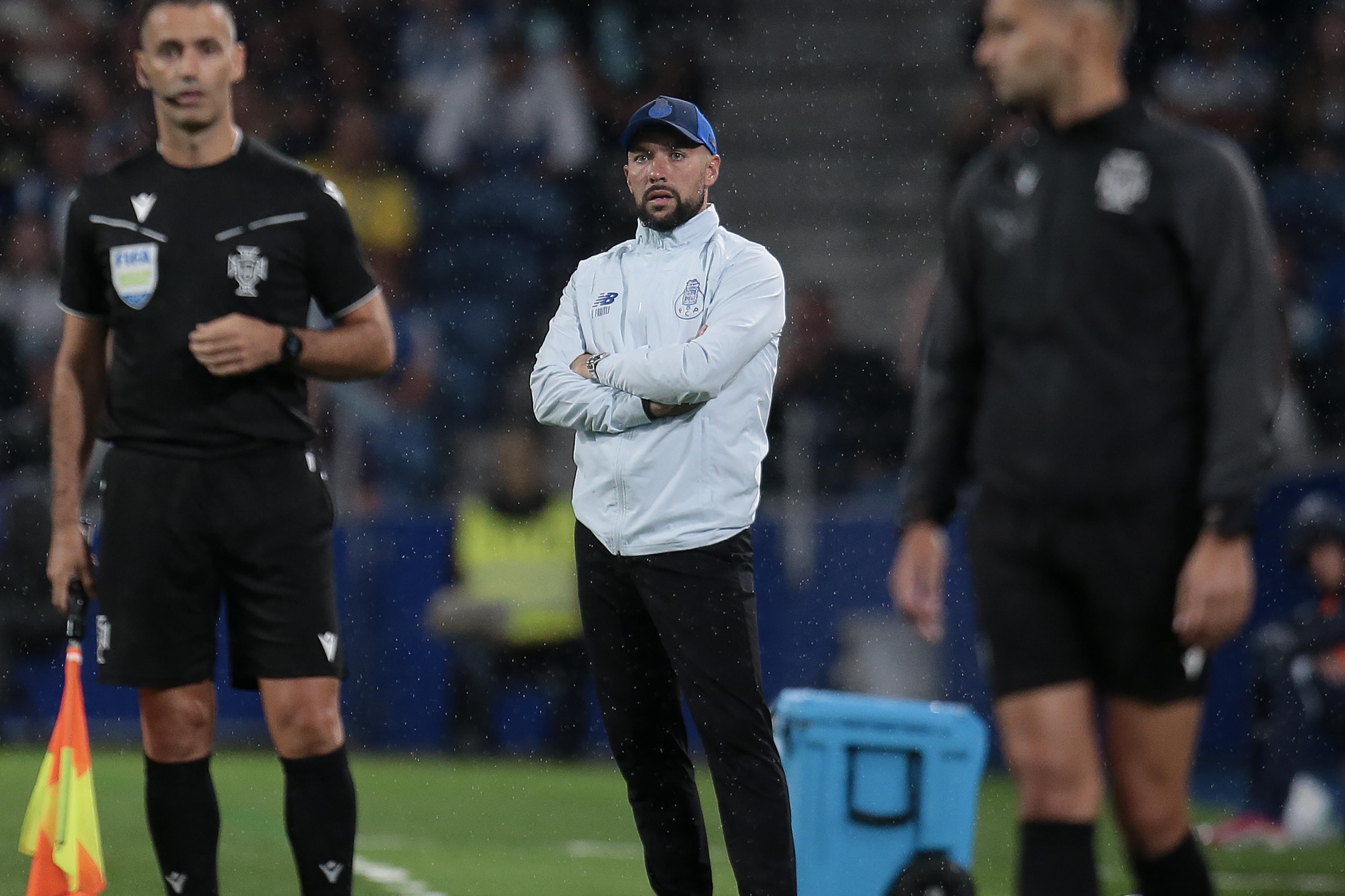 Farioli no FC Porto-Arouca - Foto: MANUEL FERNANDO ARAÚJO/LUSA