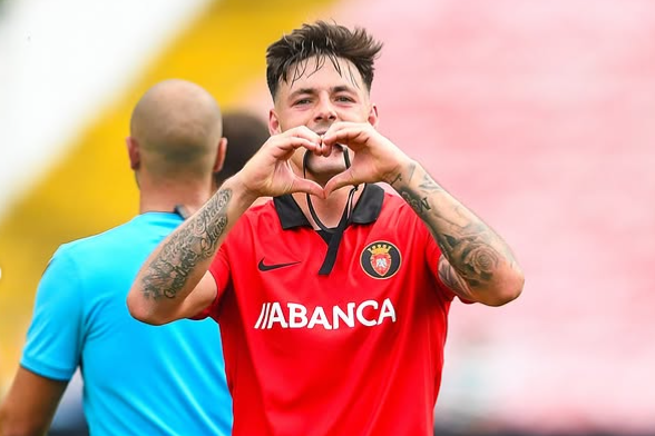 Max Svensson foi o homem do jogo com uma assistência e um golo (Foto LIga Portugal)