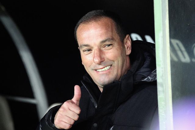 Petit pede «humildade na defesa da liderança» mas exige «ambição no máximo»