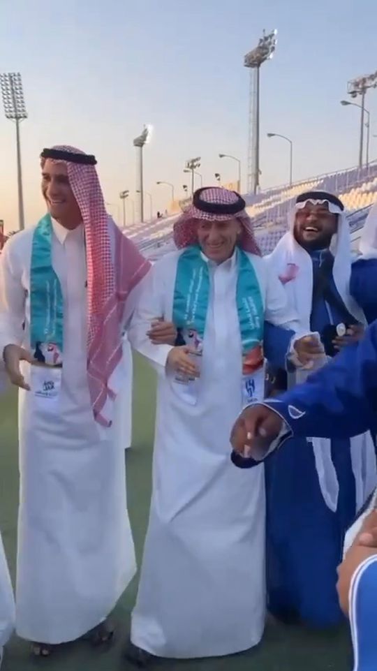 Jesus, Neymar e Neves vestidos a rigor no Dia Saudita