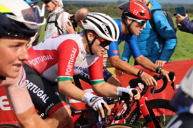 Ciclismo: Maria Martins terminou no… último lugar