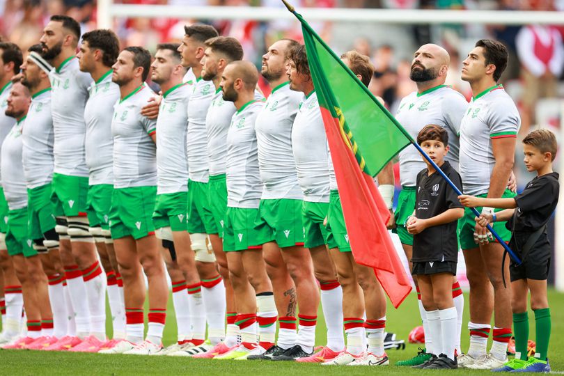 Arrepiante: Lobos cantam o hino antes do jogo com a Geórgia