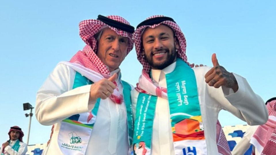 Jesus, Neymar e Neves vestidos a rigor no Dia Saudita