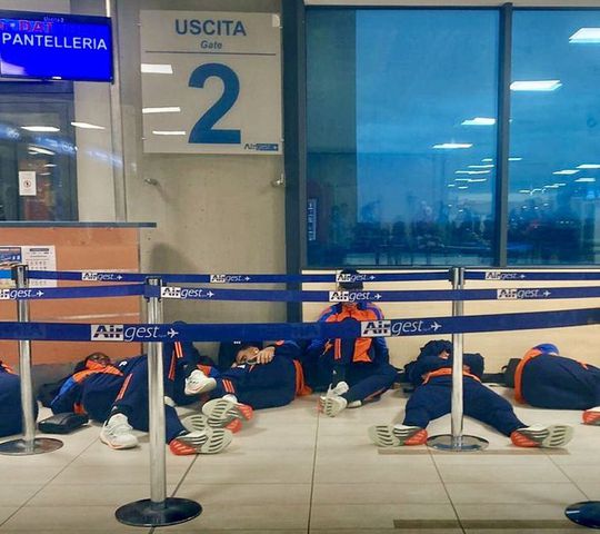 Avaria no avião obriga equipa sub-23 da Juventus a pernoitar no aeroporto