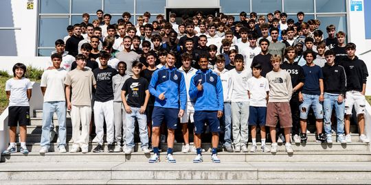 FC Porto: Gonçalo Borges e Gonçalo Ribeiro visitam antiga escola