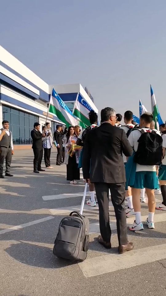 Receção tradicional à seleção de futsal em Andijan