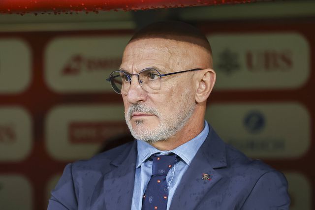 Luis de la Fuente lamenta falta de melhoria salarial e compara-se a Luis Enrique