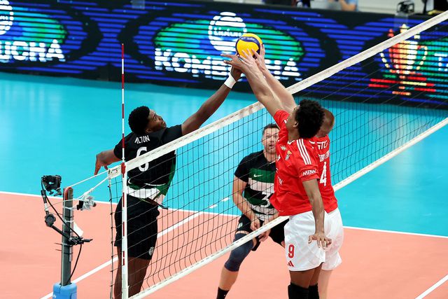 Benfica e Sporting no dérbi de voleibol (Sporting)