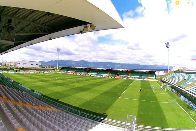 Tondela: problema do relvado resolvido e dérbi beirão será no João Cardoso