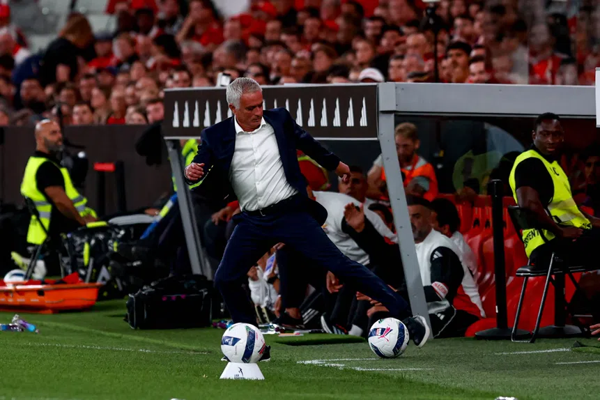 Mourinho regressa! Luz incendeia-se (e empata)