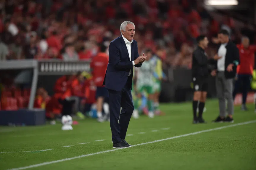 Benfica: golo roubado! Mourinho em fúria
