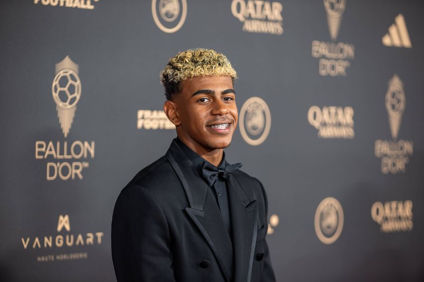 Lamine Yamal na cerimónia de entrega da Bola de Ouro