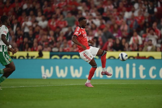 Lukebakio e mais dez: o onze provável do Benfica contra o Chelsea