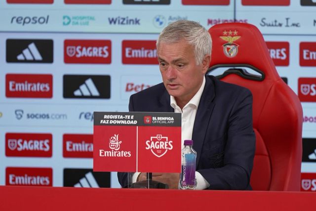 Mourinho critica a arbitragem: «É o futebol de hoje...»