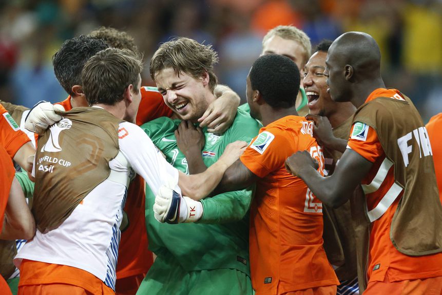 Tim Krul defendeu duas grandes penalidades no Mundial 2014 pelos Países Baixos