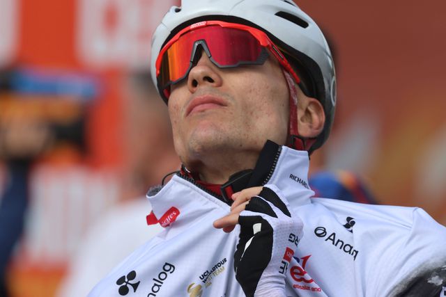 Ayuso confiante para o Mundial: «Vejo-me com a camisola arco-íris»