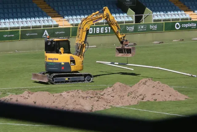 Tondela: novo relvado à espera... do Sporting