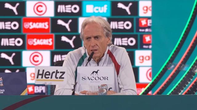 Jorge Jesus a favor das pausas de hidratação: «As outras modalidades...»